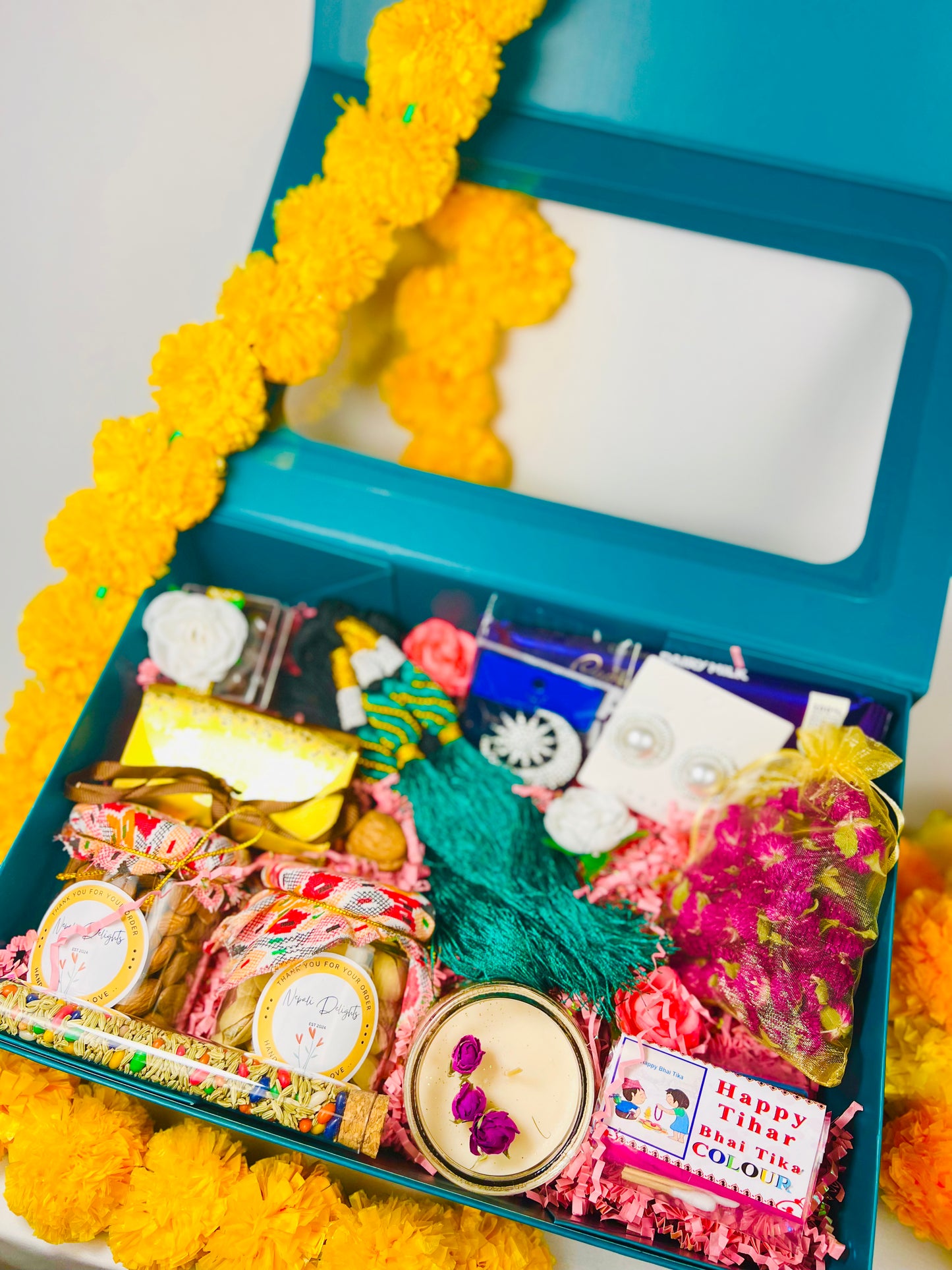 Didi-Bahini Tihar Gift Box